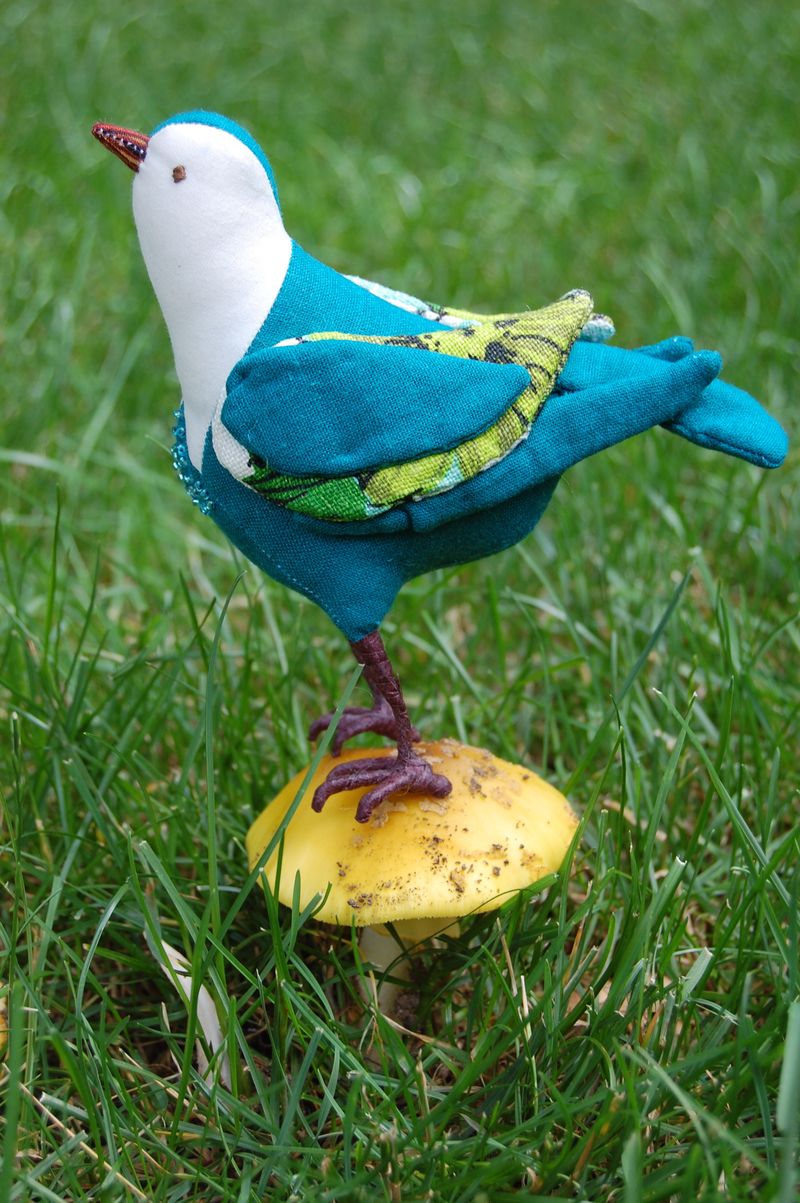 Birdonmushroom