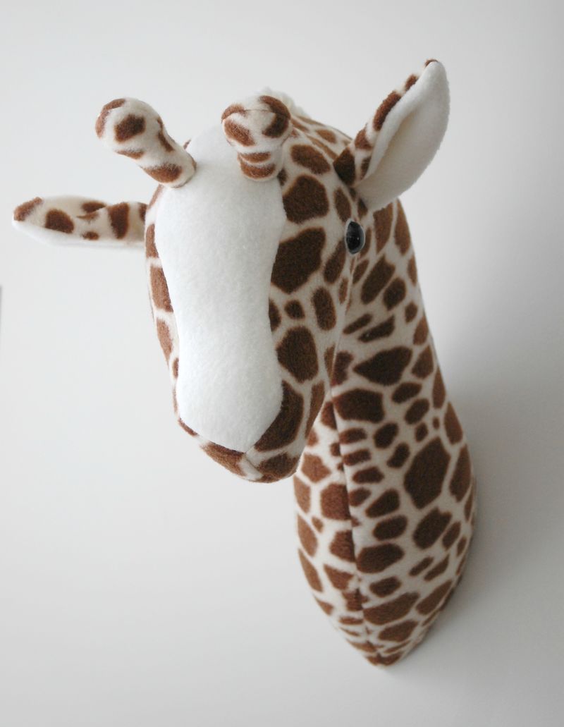 Giraffe Mount 1